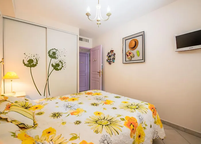 Cap Marine-8 By Interhome * كافالير سور مير